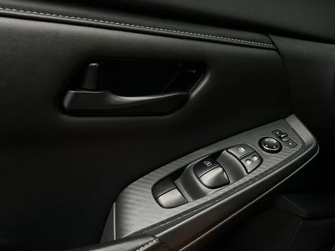 Used 2025 Nissan Sentra S image 19