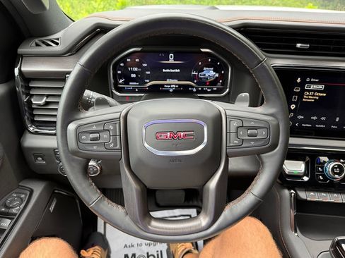 Used 2025 GMC Sierra 1500 AT4 w/ AT4 Premium Package AWD/4WD image 26
