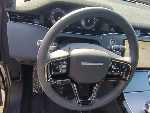 Used 2024 Land Rover Range Rover Evoque S image 10