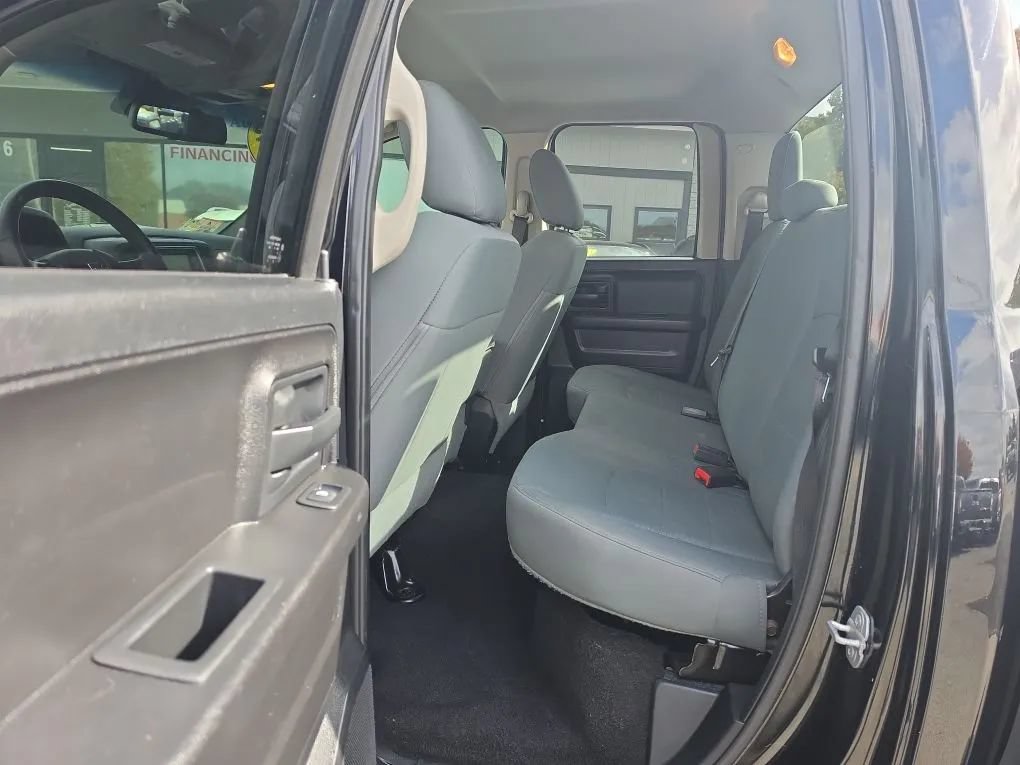 Used 2015 RAM 1500 Express w/ Black Ram 1500 Express Group AWD/4WD image 15