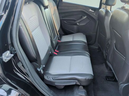 Used 2017 Ford Escape Titanium image 19