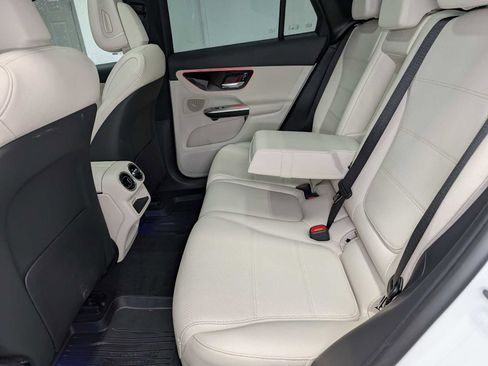 Certified 2025 Mercedes-Benz GLC 300 4MATIC image 23