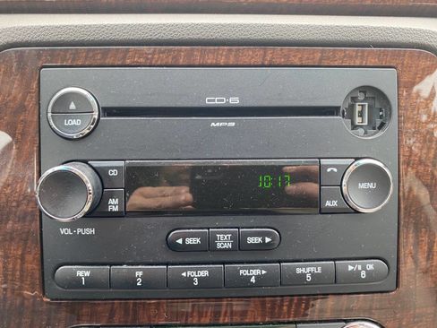 Used 2009 Ford Taurus Limited image 26