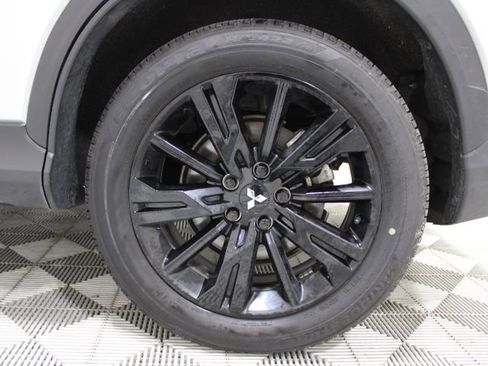 Used 2023 Mitsubishi Eclipse Cross LE image 43