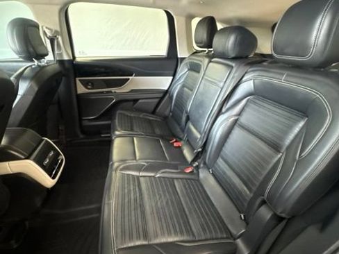 Used 2024 Lincoln Nautilus Reserve w/ Equipment Group 202A AWD/4WD image 27