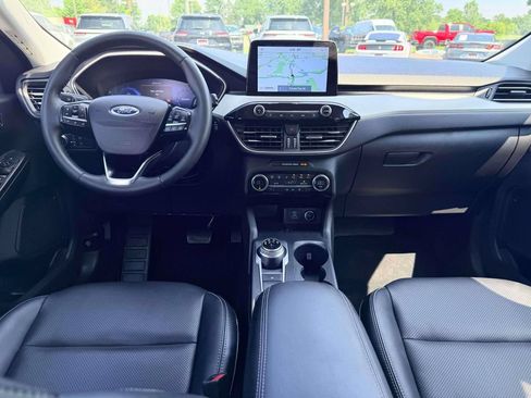 Used 2021 Ford Escape SEL w/ Technology Package FWD image 3