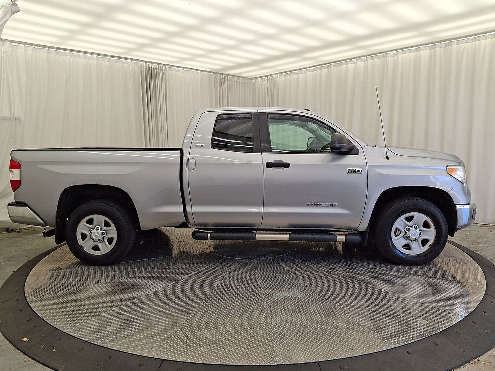 Certified 2016 Toyota Tundra SR5 AWD/4WD image 29