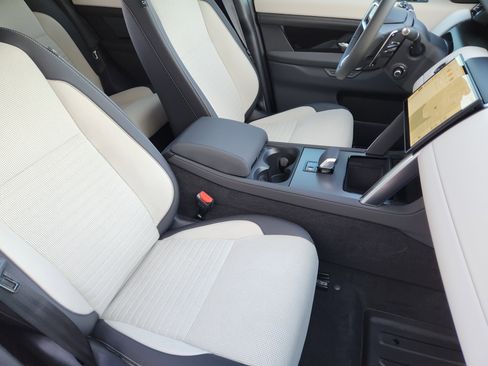 New 2025 Land Rover Discovery Sport S image 14