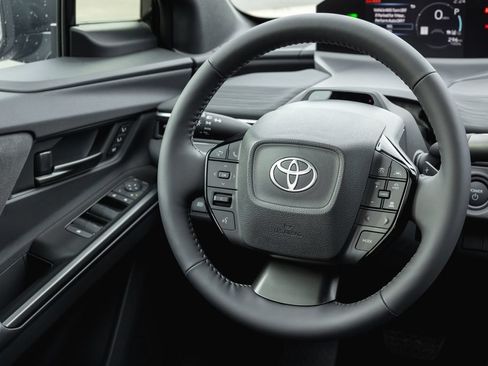 New 2026 Toyota C-HR AWD/4WD image 13