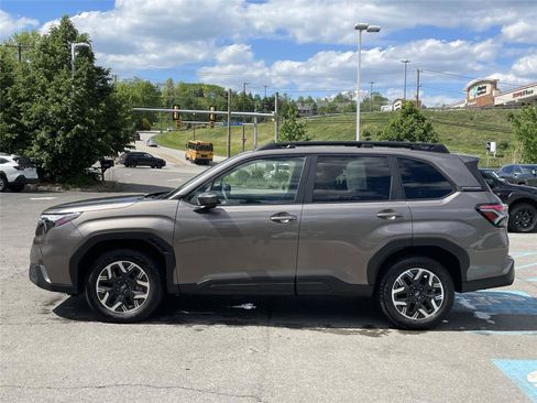 Certified 2025 Subaru Forester Premium AWD/4WD image 2