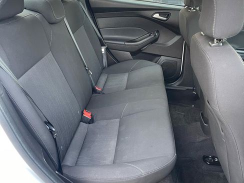Used 2018 Ford Focus SE FWD image 16