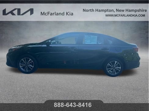 Used 2024 Kia Forte LXS FWD image 4
