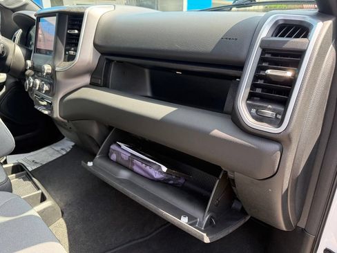 Used 2023 RAM 1500 Big Horn AWD/4WD image 36