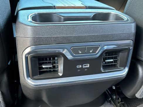 Used 2024 Chevrolet Silverado 3500 High Country w/ High Country Premium Package image 19