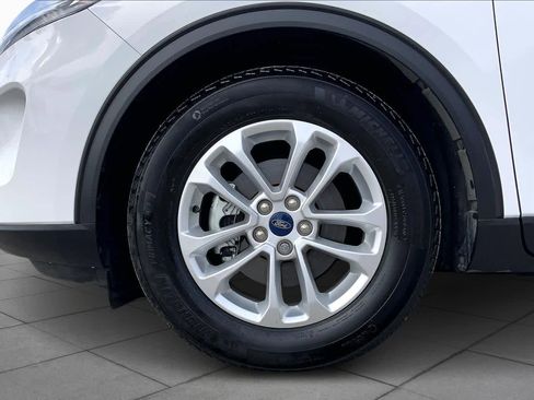 Used 2020 Ford Escape SE image 11