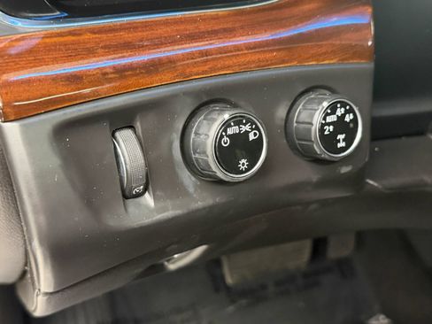 Used 2015 Cadillac Escalade ESV Premium AWD/4WD image 26