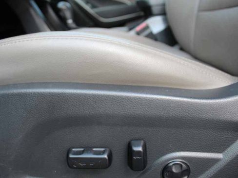 Used 2017 Hyundai Santa Fe Sport AWD/4WD image 27
