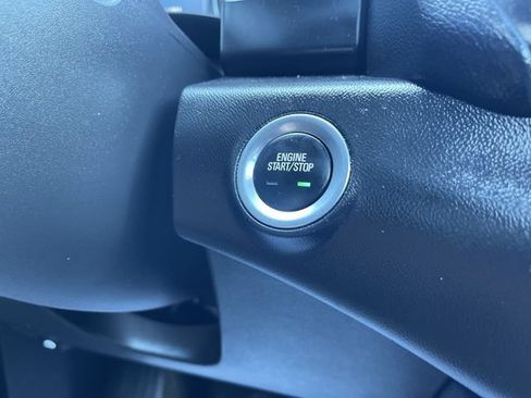 Certified 2024 GMC Terrain SLT w/ Infotainment Package II AWD/4WD image 16