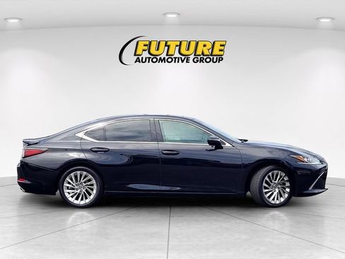 Used 2021 Lexus ES 350 w/ Accessory Package FWD image 3