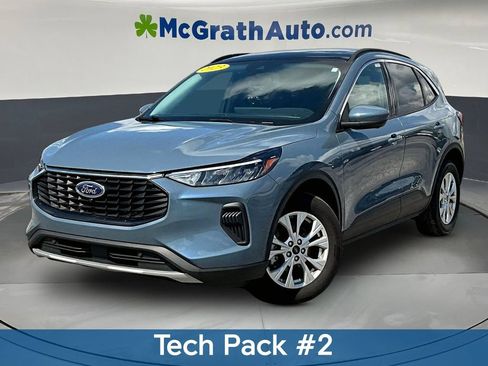Used 2023 Ford Escape Active w/ Tech Pack #2 AWD/4WD image 3