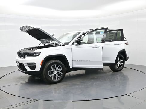 New 2025 Jeep Grand Cherokee Limited image 43