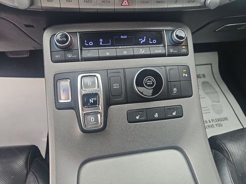 Used 2022 Hyundai Palisade SEL w/ Premium Package image 18