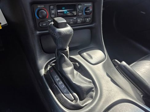 Used 2003 Chevrolet Corvette Convertible RWD image 19