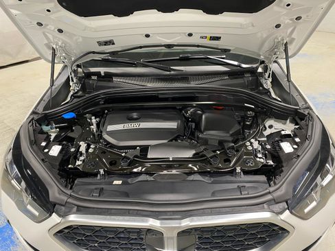 Used 2025 BMW X2 xDrive28i w/ Premium Package image 30