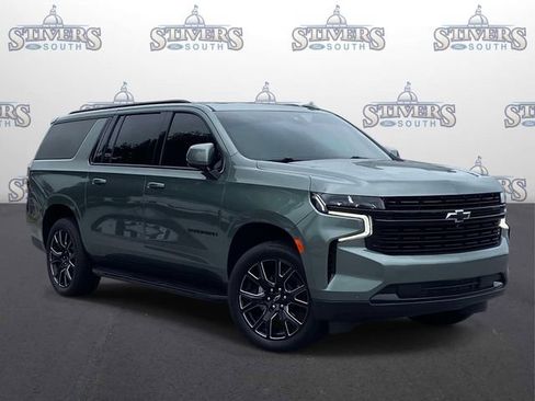 Used 2024 Chevrolet Suburban RST w/ Luxury Package RWD image 1