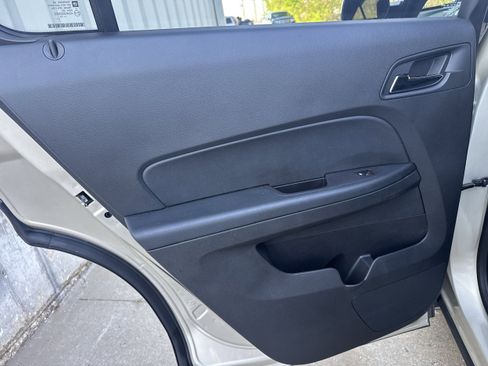 Used 2016 Chevrolet Equinox LT w/ Convenience Package image 10