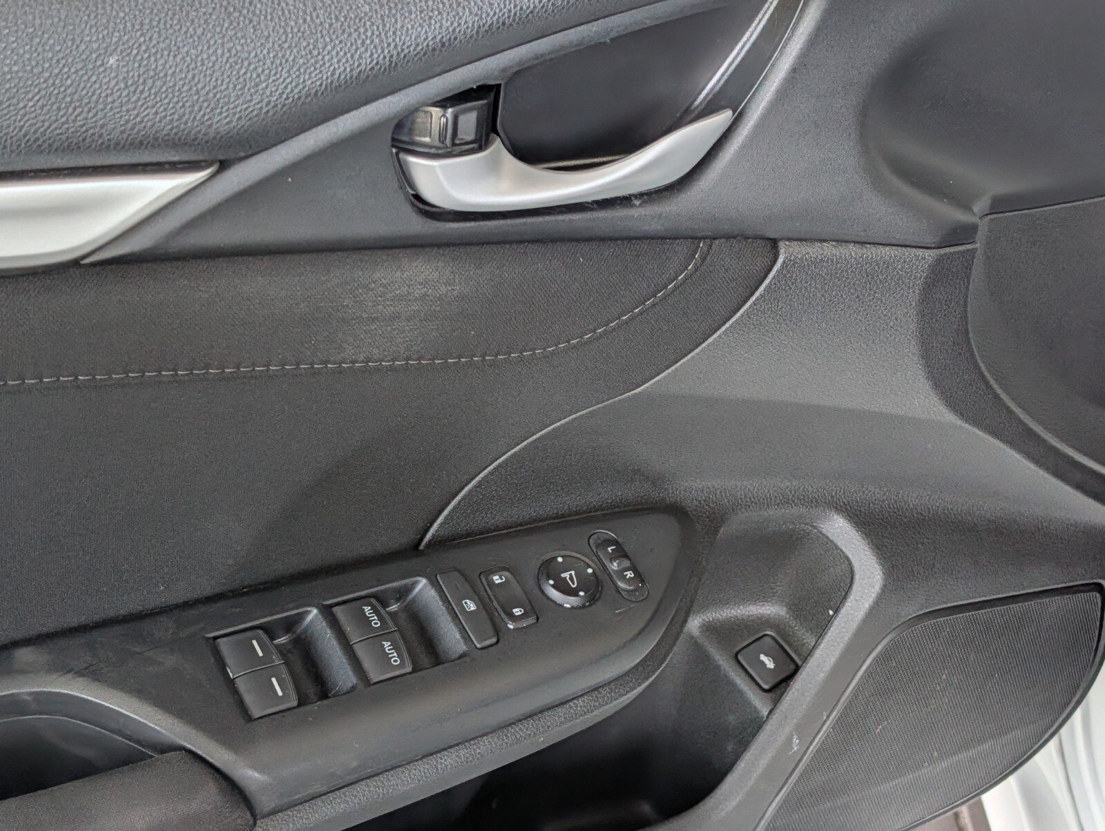Used 2017 Honda Civic EX image 11