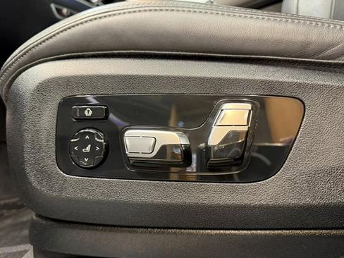 Used 2024 BMW X5 M60i AWD/4WD image 23