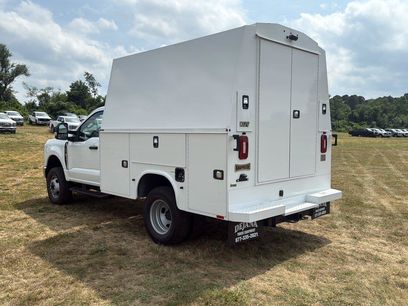 New 2025 Ford F350 XL w/ XL Chrome Package