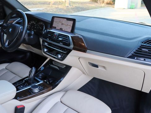 Used 2019 BMW X3 sDrive30i w/ Premium Package image 23