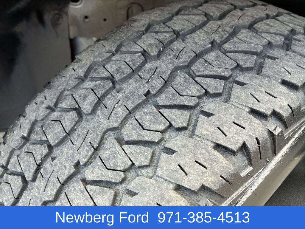 Used 2020 Jeep Cherokee Trailhawk AWD/4WD image 9