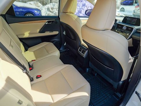 Used 2022 Lexus RX 350L Premium w/ Premium Package image 31