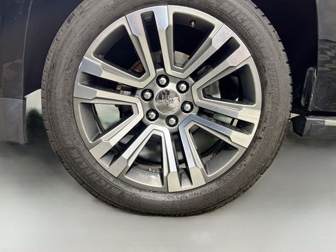Used 2019 GMC Yukon Denali w/ Denali Ultimate Package AWD/4WD image 14