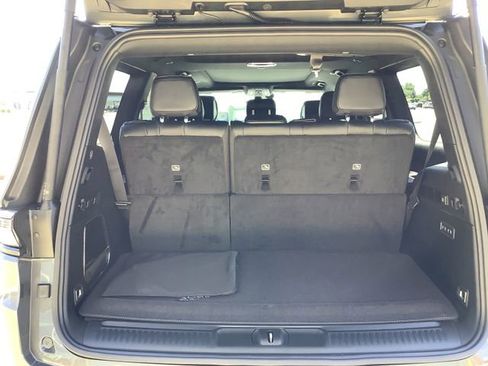 New 2026 Jeep Grand Wagoneer Limited AWD/4WD image 32
