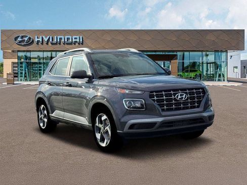 New 2026 Hyundai Venue SEL FWD image 11