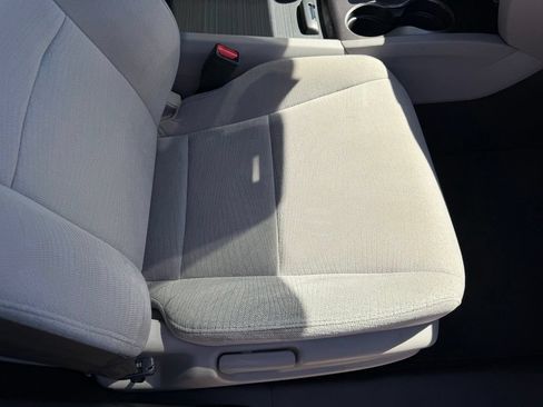 Used 2018 Honda Pilot EX image 16