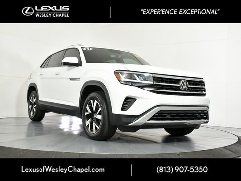 Used 2021 Volkswagen Atlas Cross Sport SE image 1