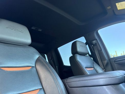 Used 2023 GMC Sierra 1500 AT4 w/ AT4 Premium Package AWD/4WD image 18