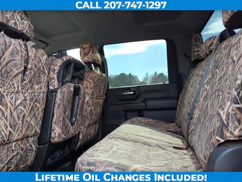 Used 2022 Chevrolet Silverado 2500 LT w/ Convenience Package image 9