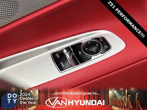 Used 2021 Chevrolet Corvette Stingray w/ Z51 Performance Package image 23