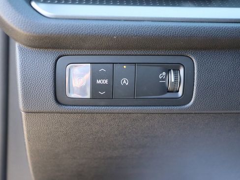 New 2026 Chevrolet Traverse LT image 12