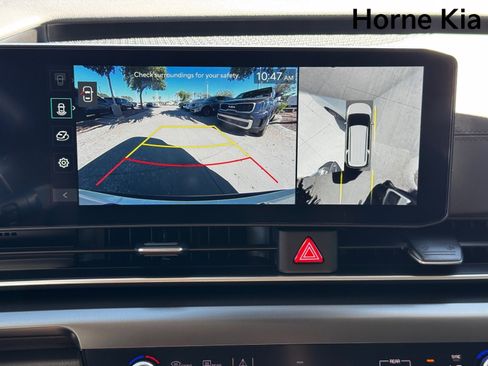 New 2026 Kia Carnival SX w/ SX Dark Edition Package image 13