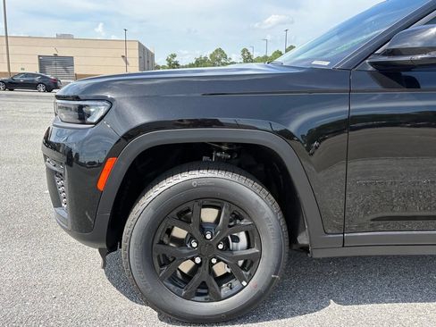 New 2026 Jeep Grand Cherokee L 2WD image 25