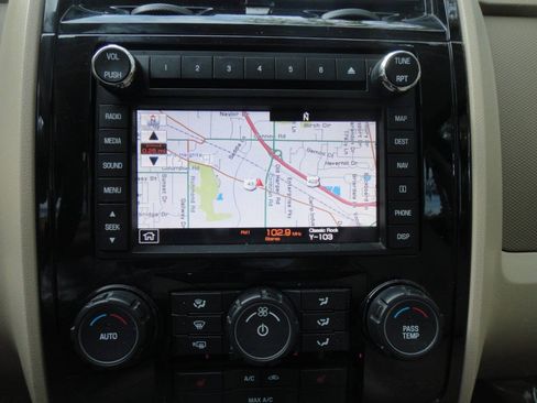 Used 2011 Ford Escape Limited w/ 302A Rapid Spec Order Code AWD/4WD image 15