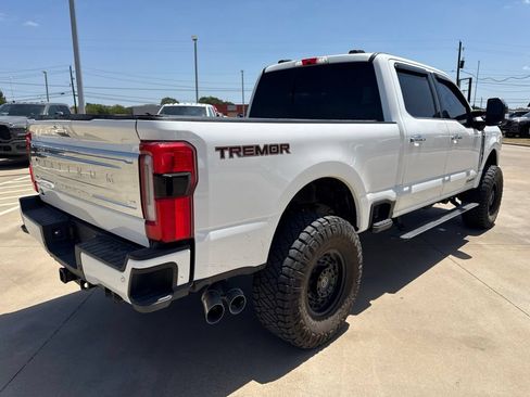 Used 2023 Ford F250 Platinum AWD/4WD image 7