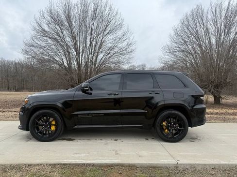Used 2021 Jeep Grand Cherokee Trackhawk AWD/4WD image 35